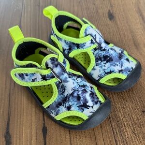 Oshkosh B’gosh toddler water shoes, size 5